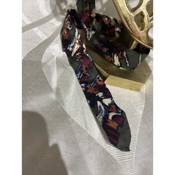 Robert Talbott Green Abstract Camouflage 100% Silk Hand Sewn Wide Width Tie - Picture 3 of 8